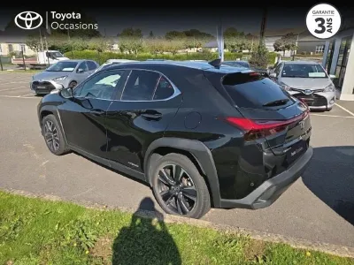 LEXUS UX 250h 2WD Premium Edition MY20 occasion 2021 - Photo 2