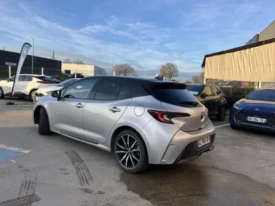 TOYOTA Corolla 1.8 140ch GR Sport MY24 occasion 2024 - Photo 2