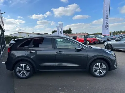 KIA Niro 1.6 GDi 105ch ISG + électrique 43.5ch Active DCT6 Euro6d-T occasion 2019 - Photo 4