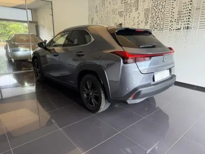 LEXUS UX 250h 2WD Luxe Plus MY21 occasion 2021 - Photo 3