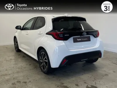 TOYOTA Yaris 116h Design 5p MY22 occasion 2023 - Photo 2