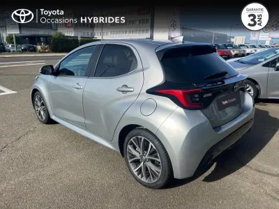 TOYOTA Yaris 116h Iconic 5p occasion 2021 - Photo 2