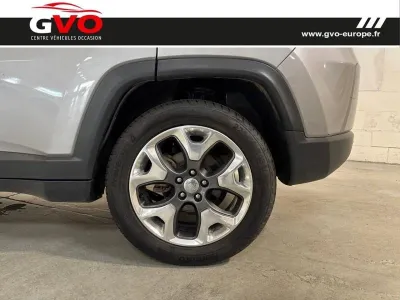 JEEP Compass 1.6 MultiJet II 120ch Limited 4x2 117g occasion 2018 - Photo 4