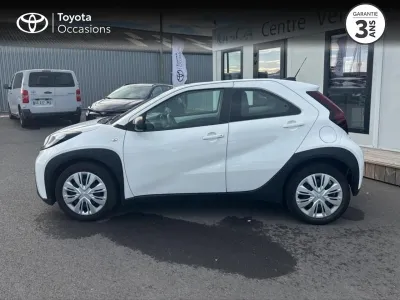 TOYOTA Aygo X 1.0 VVT-i 72ch Dynamic occasion 2022 - Photo 3