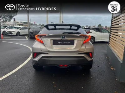 TOYOTA C-HR 122h Graphic 2WD E-CVT RC18 occasion 2018 - Photo 4