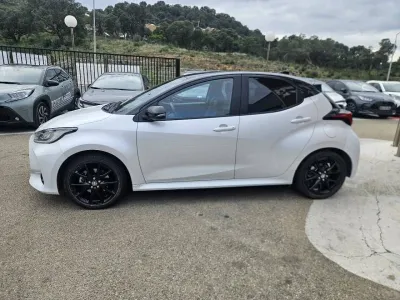 TOYOTA Yaris 116h Collection 5p MY22 occasion 2022 - Photo 3