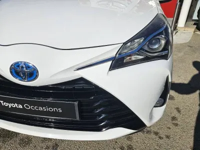 TOYOTA Yaris 100h Dynamic 5p occasion 2017 - Photo 2