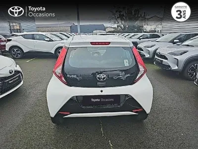 TOYOTA Aygo 1.0 VVT-i 72ch x-play 5p MY20 occasion 2021 - Photo 4