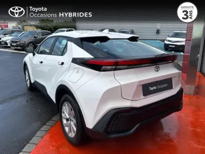 TOYOTA C-HR 1.8 Hybride 140ch Dynamic NG23 occasion 2024 - Photo 2