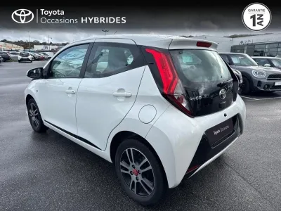 TOYOTA Aygo 1.0 VVT-i 72ch x-play 5p occasion 2018 - Photo 2