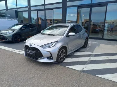 TOYOTA Yaris 116h Design 5p MY22 occasion 2022 - Photo 2