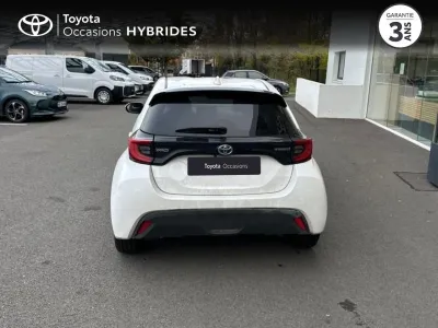 TOYOTA Yaris 116h Design 5p MY22 occasion 2023 - Photo 4