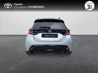 TOYOTA Yaris 116h Iconic 5p MY22 - TVA RECUP. occasion 2023 - Photo 4