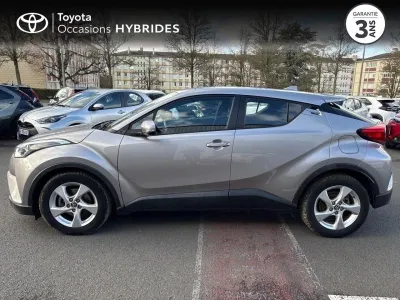 TOYOTA C-HR 122h Dynamic 2WD E-CVT RC18 occasion 2018 - Photo 3