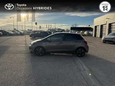 TOYOTA Yaris HSD 100h Collection 5p occasion 2017 - Photo 3