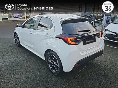 TOYOTA Yaris 116h Design 5p MY22 occasion 2022 - Photo 2