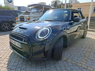 MINI Cabrio Cooper S 178ch Edition Camden BVA7 occasion 2022 - Photo 1