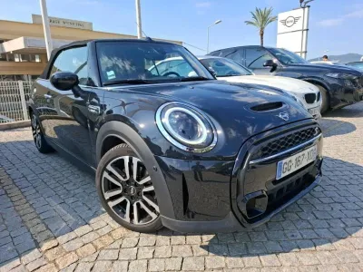 MINI Cabrio Cooper S 178ch Edition Camden BVA7 occasion 2022 - Photo 2