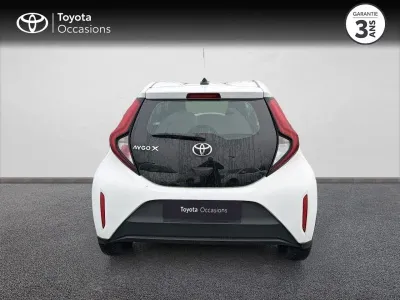 TOYOTA Aygo X 1.0 VVT-i 72ch Dynamic occasion 2022 - Photo 4