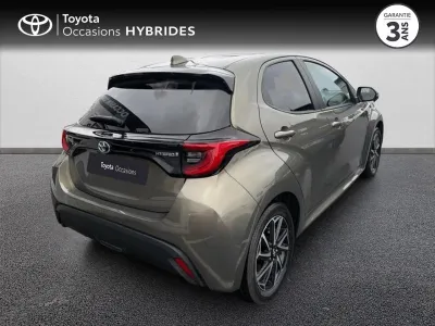 TOYOTA Yaris 116h Design 5p MY22 occasion 2023 - Photo 2