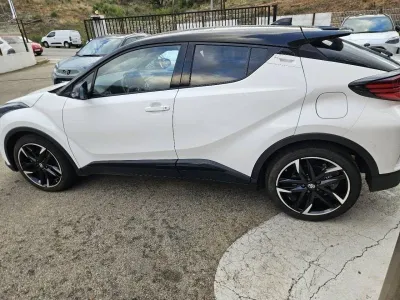 TOYOTA C-HR 184h GR-Sport 2WD E-CVT MY22 occasion 2022 - Photo 4