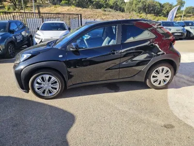 TOYOTA Aygo X 1.0 VVT-i 72ch Dynamic occasion 2022 - Photo 3
