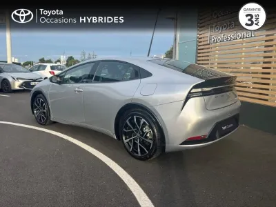 TOYOTA Prius Rechargeable 2.0 Hybride Rechargeable 223ch Design occasion 2025 - Photo 2