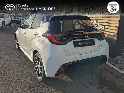 TOYOTA Yaris 116h Collection 5p occasion 2021 - Photo 2