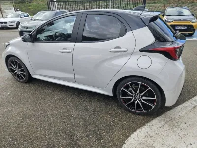 TOYOTA Yaris 116h GR Sport 5p MY22 occasion 2023 - Photo 4