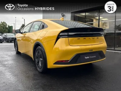 TOYOTA Prius Rechargeable 2.0 Hybride Rechargeable 223ch Dynamic occasion 2024 - Photo 2