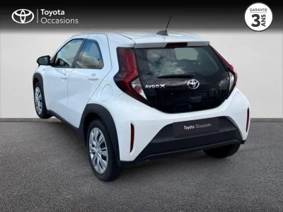 TOYOTA Aygo X 1.0 VVT-i 72ch Dynamic occasion 2022 - Photo 2