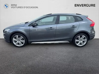 VOLVO V40 Cross Country D3 150ch Start&Stop Summum Geartronic occasion 2014 - Photo 3
