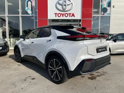 TOYOTA C-HR 1.8 Hybride 140ch Collection NG23 occasion 2024 - Photo 4