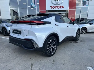 TOYOTA C-HR 1.8 Hybride 140ch Collection NG23 occasion 2024 - Photo 3