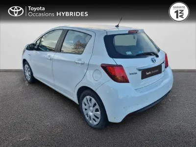 TOYOTA Yaris HSD 100h Dynamic 5p occasion 2015 - Photo 2