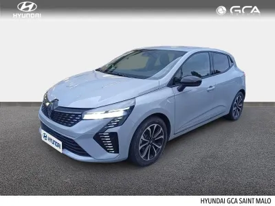 RENAULT Clio Réversible 1.6 E-Tech 145ch full hybrid Evolution occasion 2023 - Photo 1