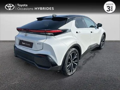 TOYOTA C-HR 1.8 Hybride 140ch Collection NG23 occasion 2024 - Photo 2