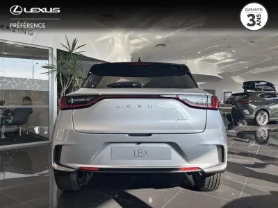 LEXUS LBX 1.5 136ch Emotion 2WD occasion 2025 - Photo 2