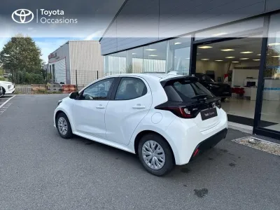 TOYOTA Yaris 116h Dynamic 5p MY22 occasion 2023 - Photo 2