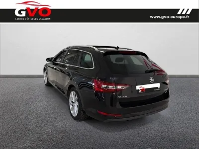 SKODA Superb Combi 2.0 TDI190 SCR Greentec Laurin&Klement DSG occasion 2016 - Photo 2