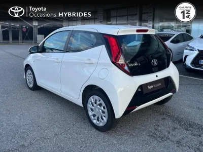 TOYOTA Aygo 1.0 VVT-i 69ch x-play 5p occasion 2018 - Photo 2