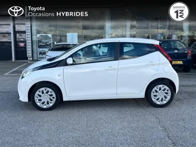 TOYOTA Aygo 1.0 VVT-i 69ch x-play 5p occasion 2018 - Photo 3