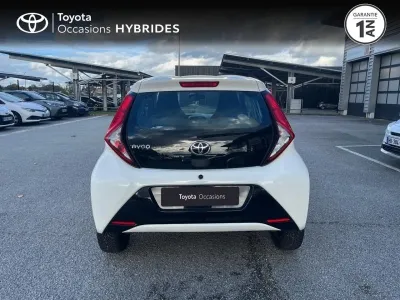 TOYOTA Aygo 1.0 VVT-i 69ch x-play 5p occasion 2018 - Photo 4