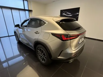 LEXUS NX 450h+ Luxe 4WD occasion 2025 - Photo 4