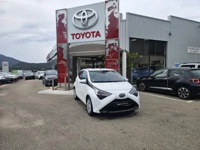 TOYOTA Aygo 1.0 VVT-i 72ch x-play 5p MY21 occasion 2021 - Photo 1
