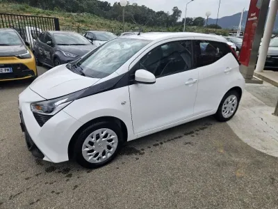 TOYOTA Aygo 1.0 VVT-i 72ch x-play 5p MY21 occasion 2021 - Photo 3