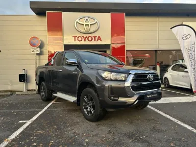 TOYOTA Hilux 2.4 D-4D X-Tra Cabine Légende 4WD RC21 occasion 2022 - Photo 3