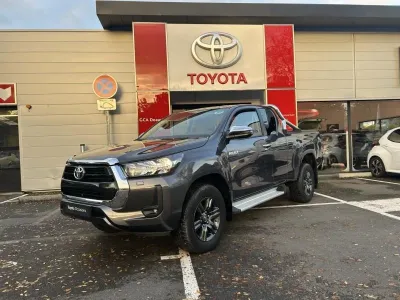 TOYOTA Hilux 2.4 D-4D X-Tra Cabine Légende 4WD RC21 occasion 2022 - Photo 1