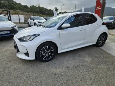 TOYOTA Yaris 70 VVT-i Design 5p MY22 occasion 2022 - Photo 3