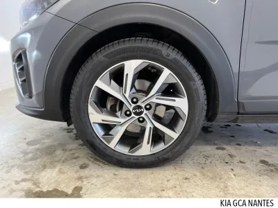 KIA Stonic 1.0 T-GDi 120ch MHEV GT Line Premium occasion 2022 - Photo 4